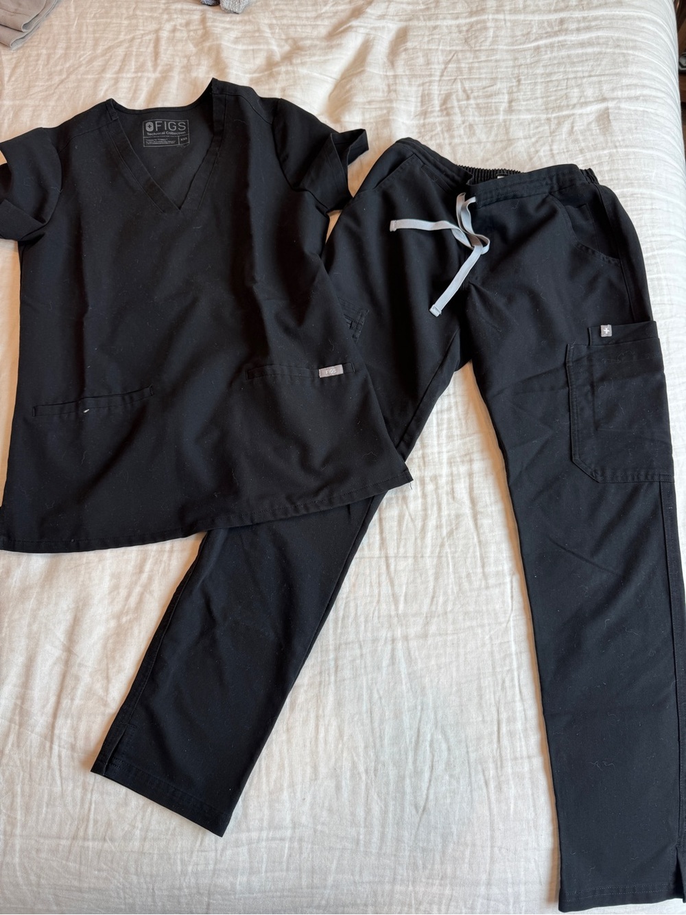 FIGS Womens Black Scrub Set XXS top/XXSP bottom